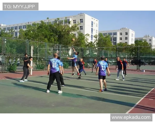 武汉排球队耐力变革引发热议助力竞技水平提升与团队协作发展 武汉排球队耐力变革引发热议助力竞技水平提升与团队协作发展